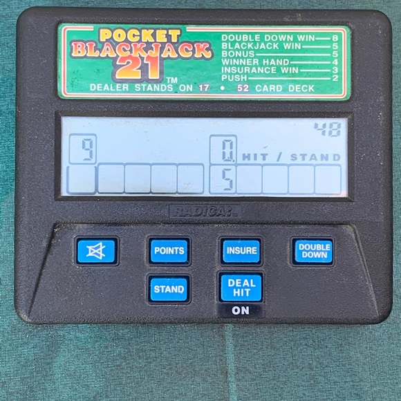 Radica Video Games & Consoles Vintage Radica Pocket Blackjack 2